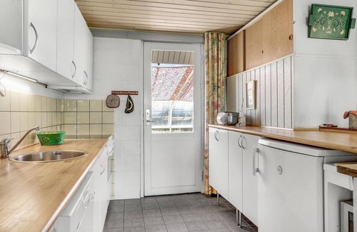 Skastrup Strand House | Stunning home in Bogense with WiFi