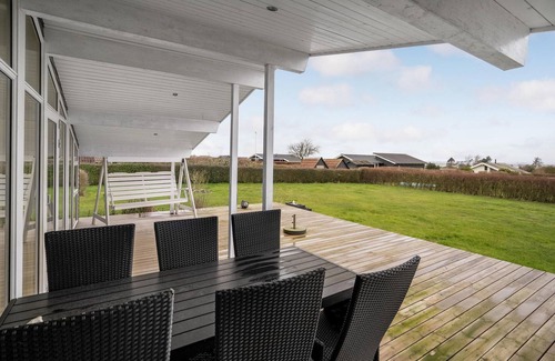 Skastrup Strand House | Stunning home in Bogense with sauna