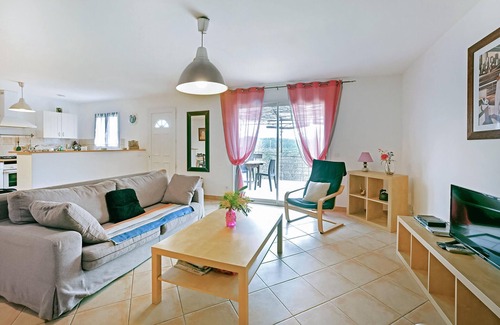 Bordezac House | Stunning home in Bordezac with WiFi