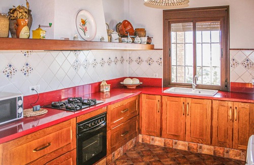 El Gastor House | Stunning home in El Gastor with WiFi