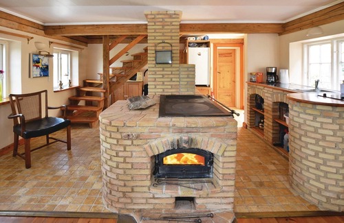 Grasten House | Stunning home in Gråsten with kitchen