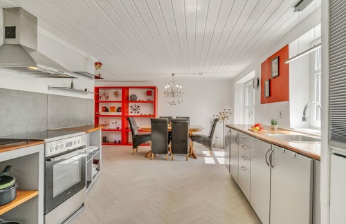 Grenaa House | Stunning home in Grenaa with WiFi