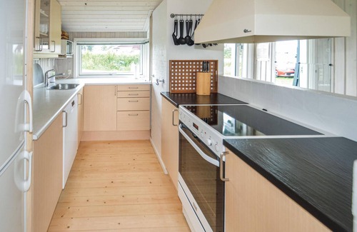 Lonstrup House | Stunning home in Hjørring with WiFi