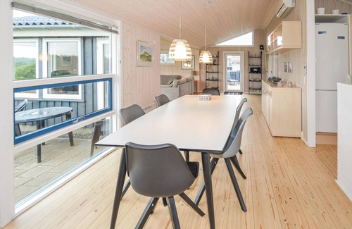 Lonstrup House | Stunning home in Hjørring with WiFi