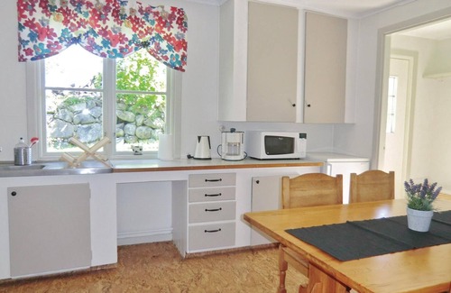 Holmsjo House | Stunning home in Holmsjö with kitchen