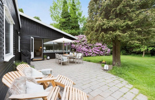 Hornbaek House | Stunning home in Hornbæk with kitchen