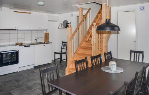 Hagaby House | Stunning Home In Löttorp With Wifi