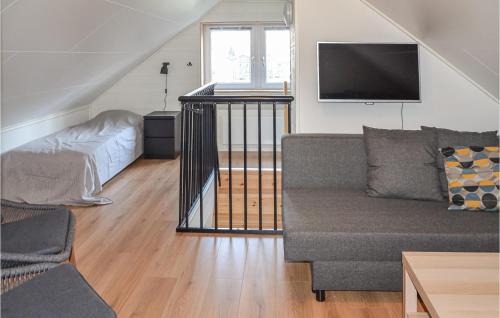 Hagaby House | Stunning Home In Löttorp With Wifi