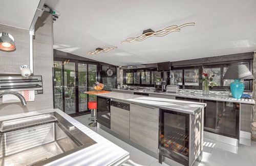 Les Cluses House | Stunning home in Les Cluses