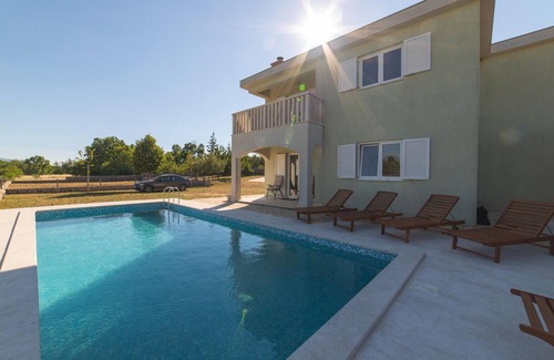 Lovrec House | Stunning home in Lovrec