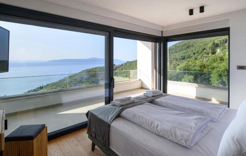 Medveja House | Stunning Home In Medveja