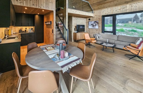 Nes House | Stunning home in Nesbyen with WiFi