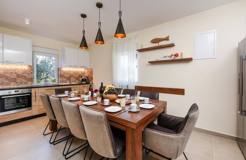 Zrce House | Stunning home in Novalja