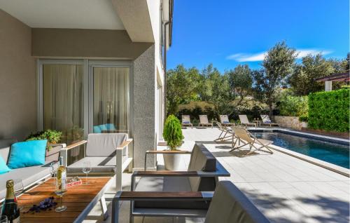 Zrce House | Stunning Home In Novalja