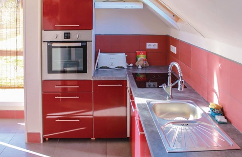 Plogoff House | Stunning home in Plogoff with kitchen
