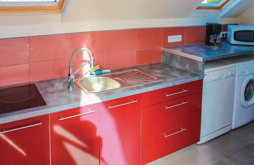 Plogoff House | Stunning home in Plogoff with kitchen