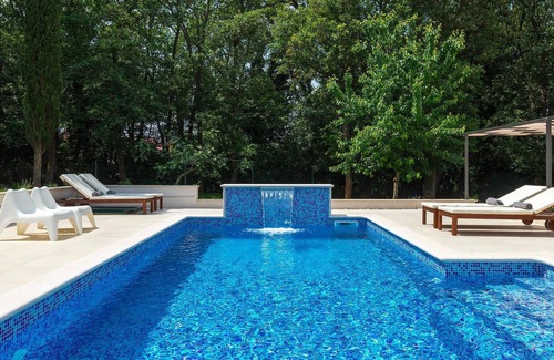 Pula House | Stunning home in Pula