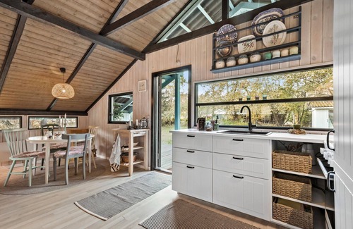Ronde House | Stunning home in Rønde with WiFi