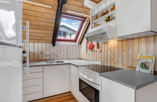 Floutrup House | Stunning home in Roslev with WiFi