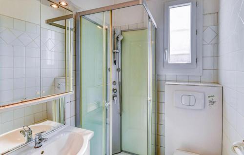 Saint-Savinien House | Stunning Home In Saint-Savinien