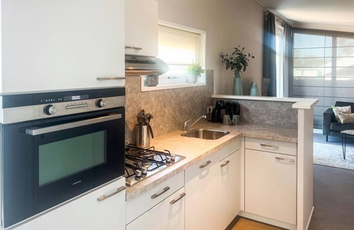 Scherpenisse House | Stunning home in Scherpenisse with WiFi