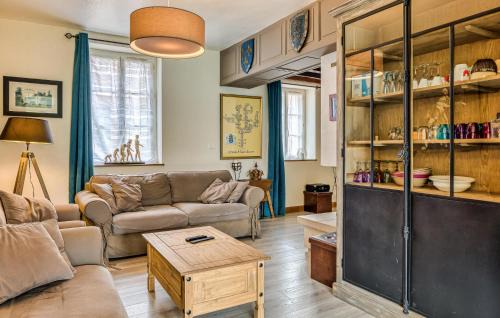Torcy-le-Grand House | Stunning Home In Torcy-Le-Grand