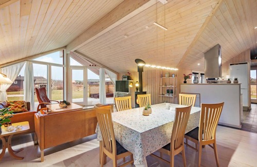 Skaven Strand House | Stunning home in Tarm with WiFi
