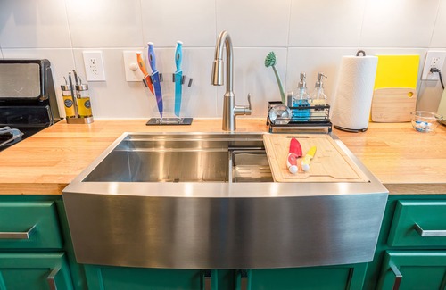 Detroit House | Stunning Home in Uptown Detroit - Sleeps 6, close to everything!