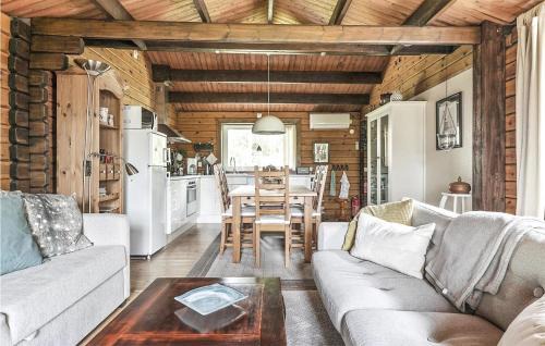 Vastra Torup House | Stunning Home In Västra Torup With Wifi