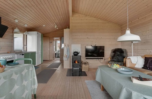 Vestervig House | Stunning home in Vestervig with kitchen