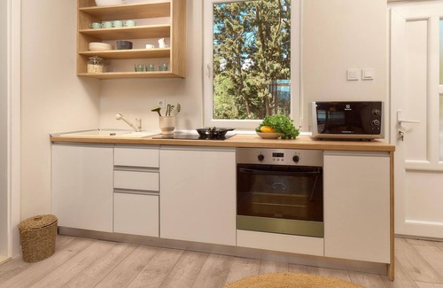 Vrboska House | Stunning home in Vrboska with kitchen