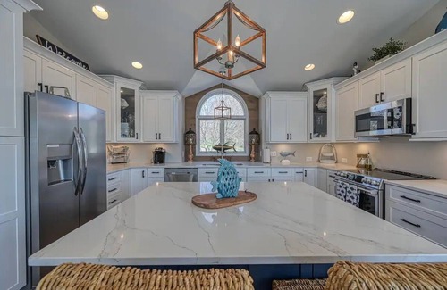 Mineral House | Stunning home w/sand beach, flat yard for games, dock w/living area and bar!