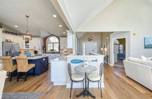 Mineral House | Stunning home w/sand beach, flat yard for games, dock w/living area and bar!