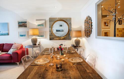 Chysauster Apartment | Stunning home with breathtaking sea views