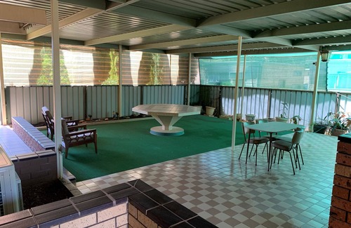 Robinvale House | Stunning house by the Murray, family-sized home with its own cinema. Relaxing