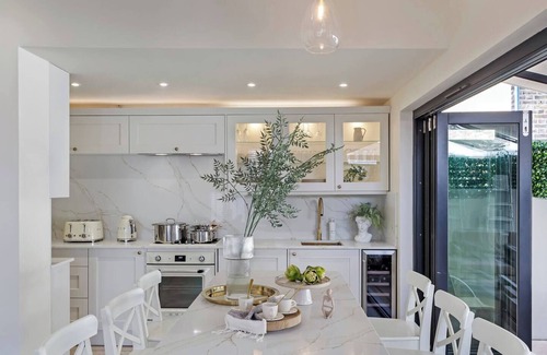 Leigh-on-Sea House | Stunning house in the heart of Leigh-On-Sea, Best location in Leigh On Sea
