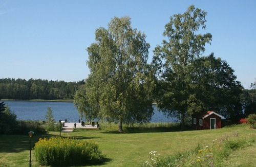 Ingaro House | Stunning house overlooking own lake just 25 min outside of Stockholm