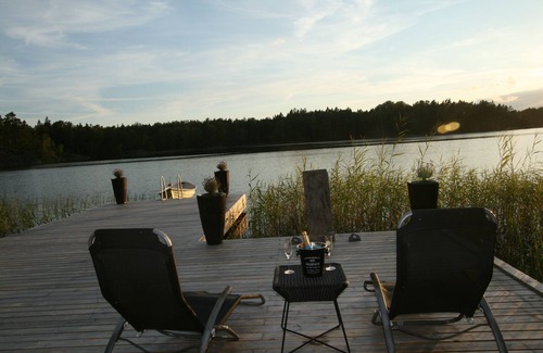 Ingaro House | Stunning house overlooking own lake just 25 min outside of Stockholm