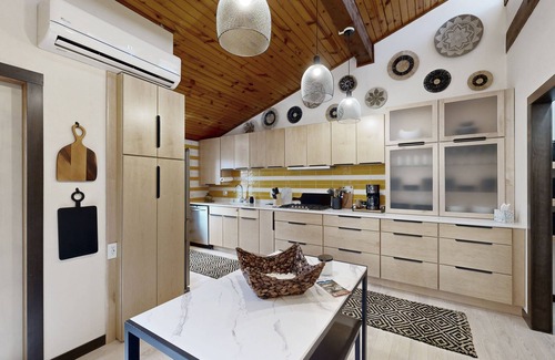 Sturgis House | Stunning house w/hot tub, ping pong, foosball, outdoor fire pit