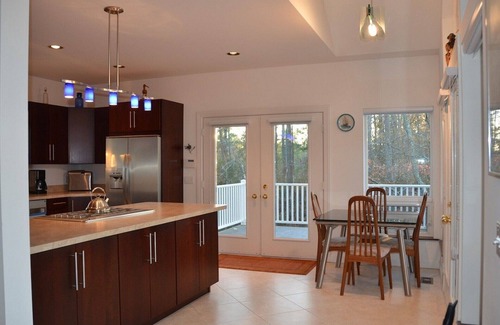 Chincoteague House | Stunning, Immaculate, Contemporary Home Near Beach And Ponies