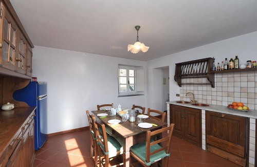 Coreglia Antelminelli House | Stunning private villa for 6 guests with WIFI, private pool, TV, pets allowed and parking