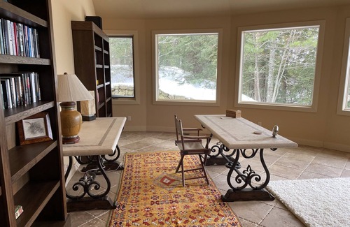 Lake Leelanau House | Stunning Lake Michigan Home with fireplace, steam room and sauna!