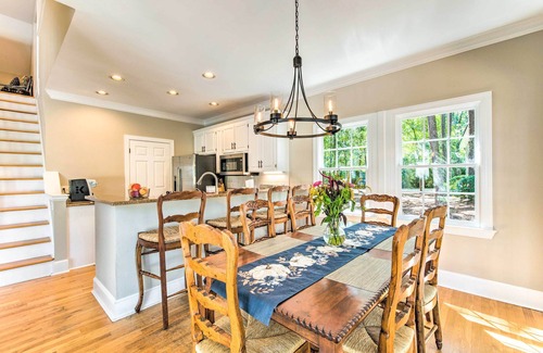 Lake Oconee Cottage | Stunning Lake Oconee Retreat w/Pool Access!