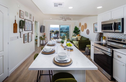 Lake Havasu City Condo | Stunning Lake Views! Short walk to London Bridge, Lake, Restaurants, and Shops!