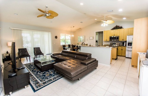 Mariner Villa | Stunning Lake View Pool Villa with SPA and Heated Pool