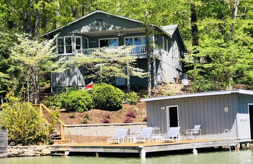 Sunset Cove Cabin | Stunning Lake Views! Pet Friendly! Directly on Lake Lure!