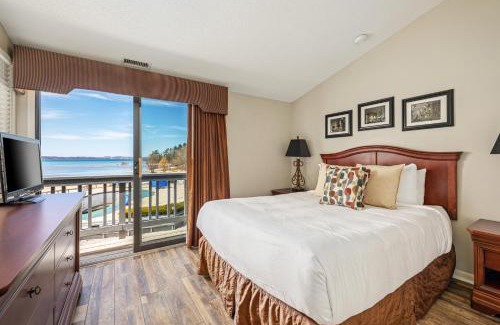 Acme Apartment | Stunning Lake Views at The Shores