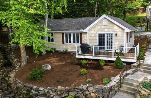 Moultonborough Cottage | Stunning lakefront gem with full water view, beach access & dock