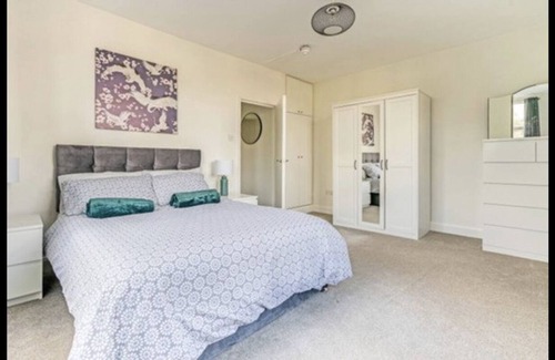 Royal Tunbridge Wells Apartment | Stunning large 1-Bed Apartment in Tunbridge Wells