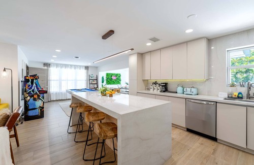 Imperial Point House | Stunning Lauderdale Family Oasis